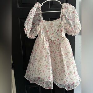 Floral mini dress size small w/tags